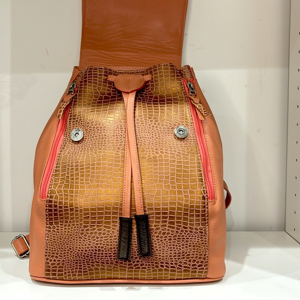 leather backpack - Picture 5 of 7